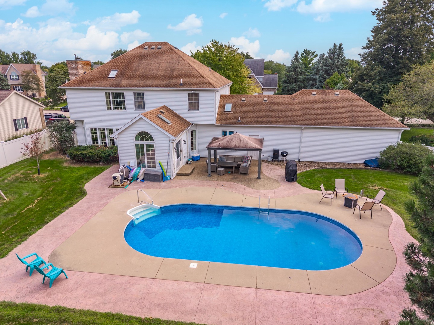 main property photo 78