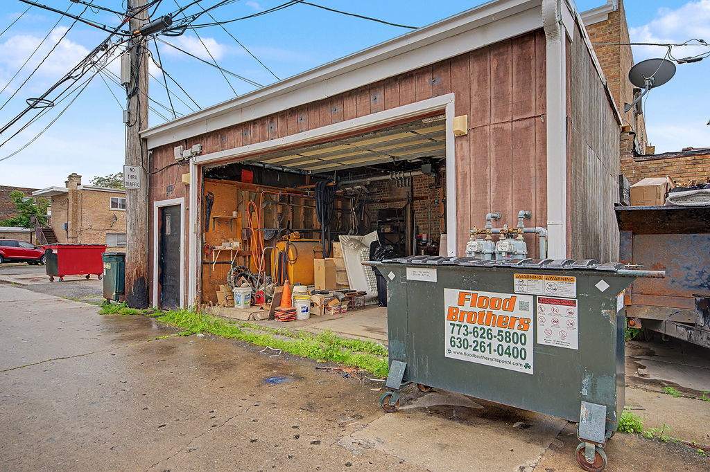 main property photo 28