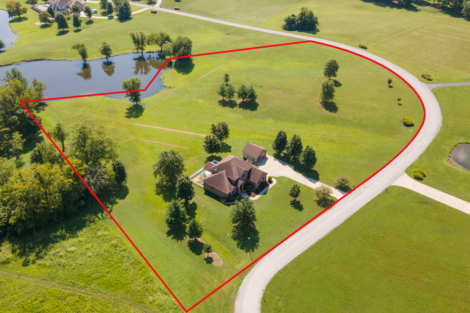 main property photo 4