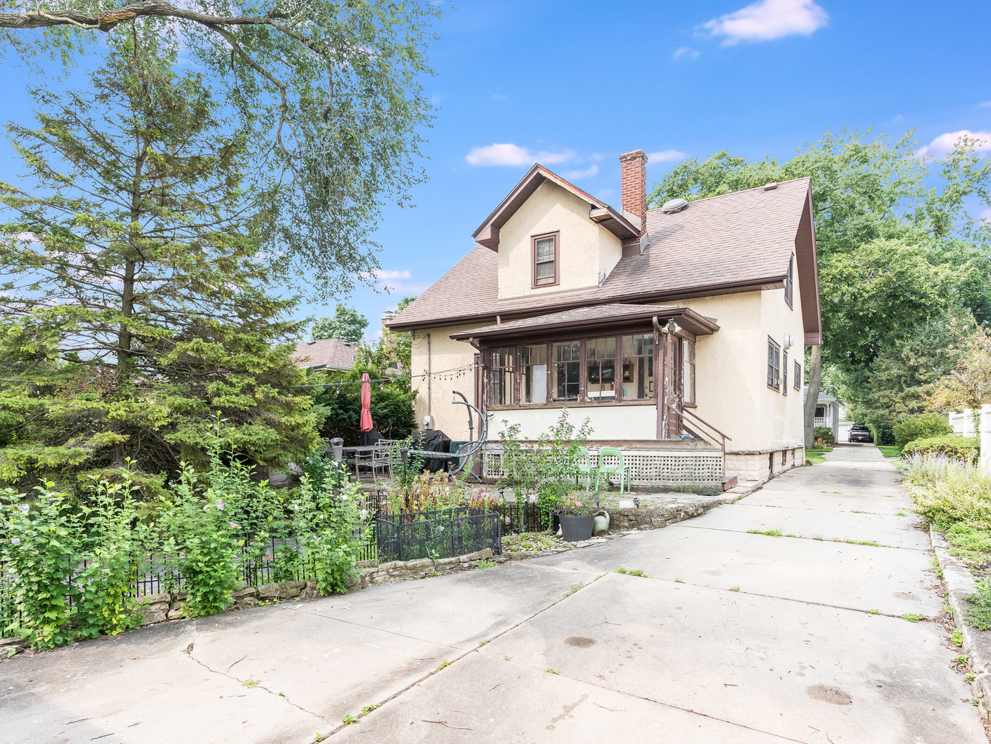 main property photo 17