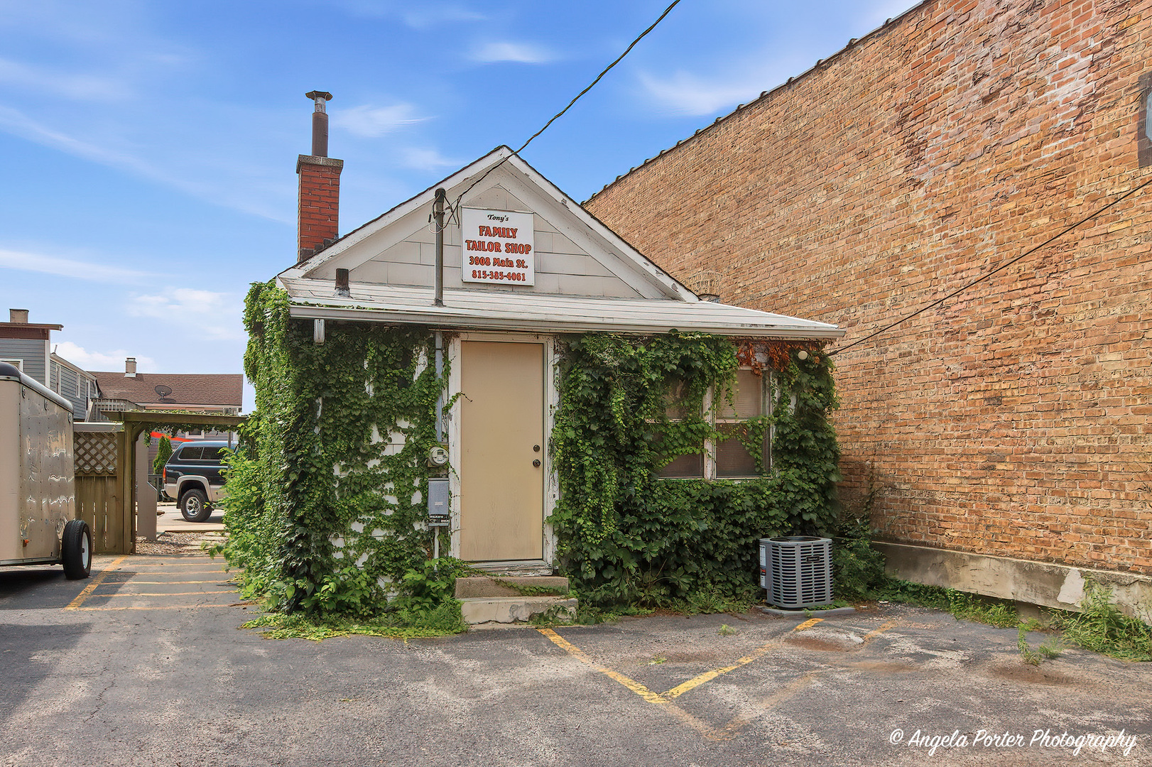 main property photo 10