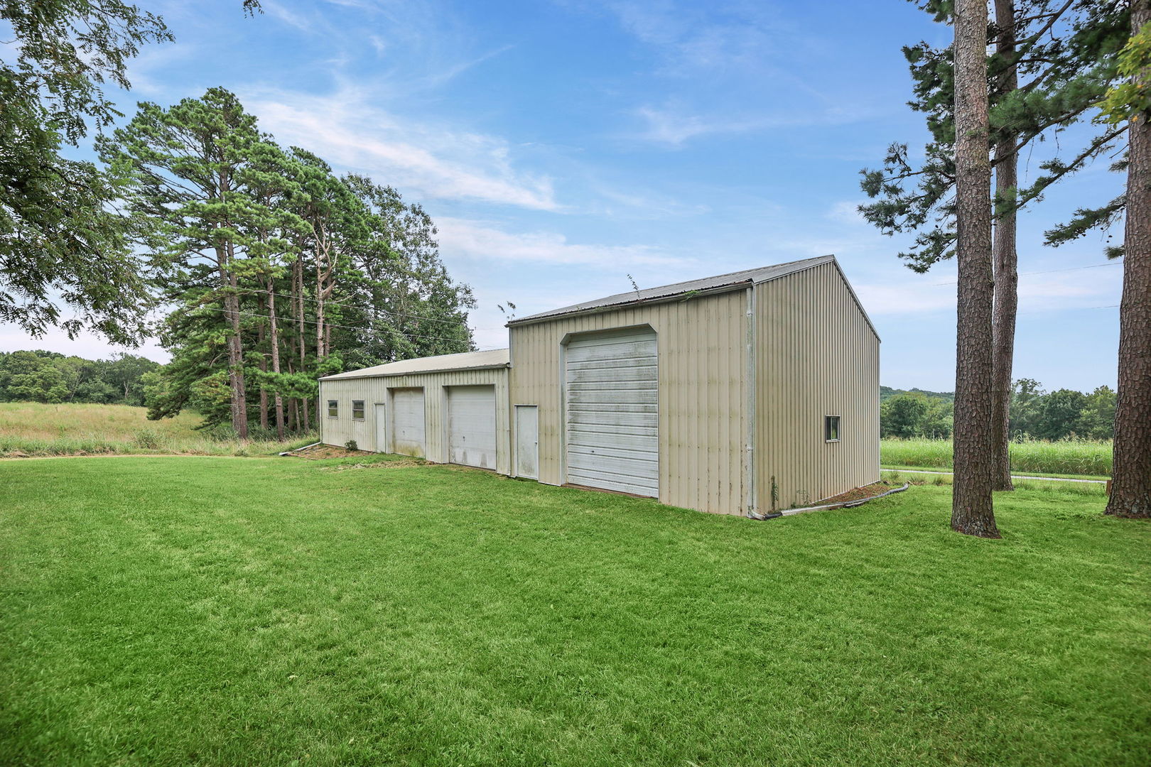 main property photo 17