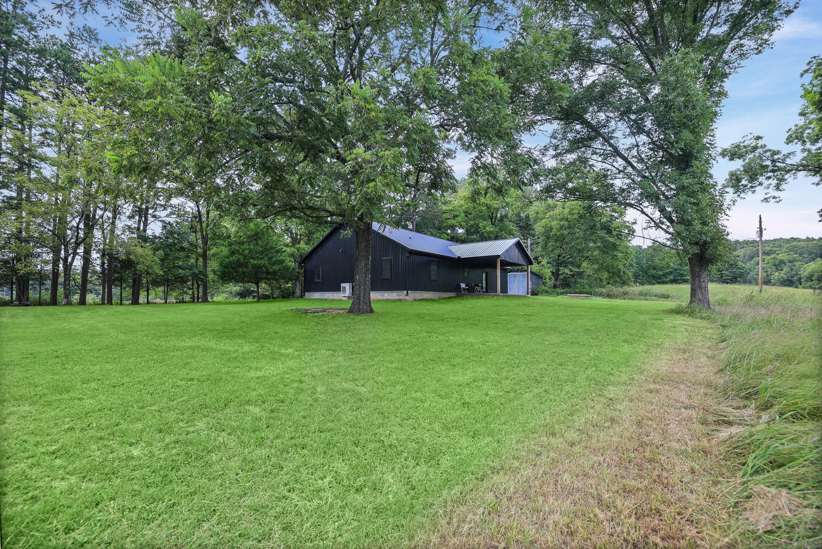 main property photo 18