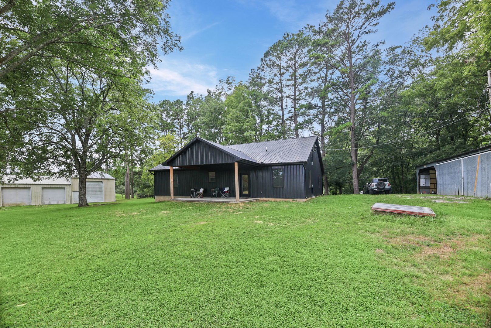 main property photo 19