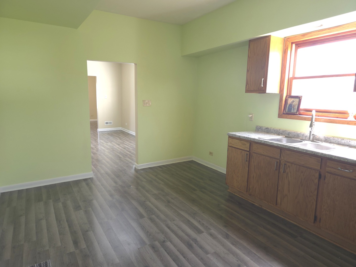 property viewer photo 8