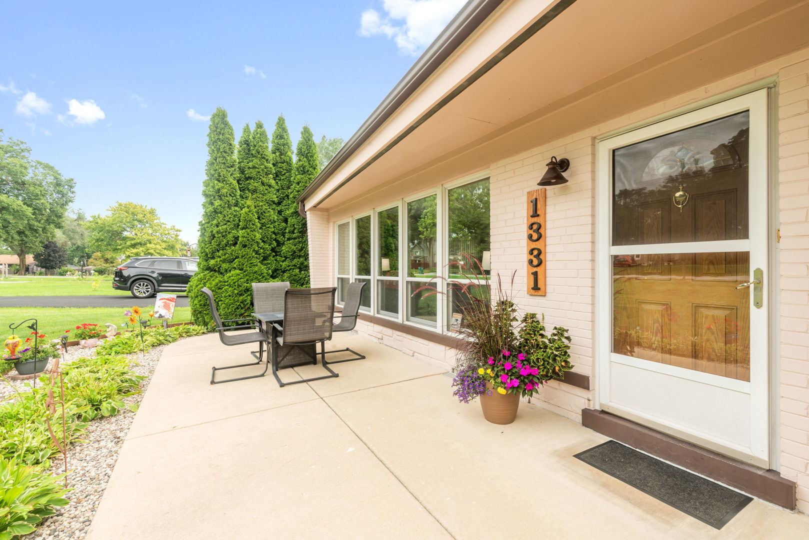 property viewer photo 2