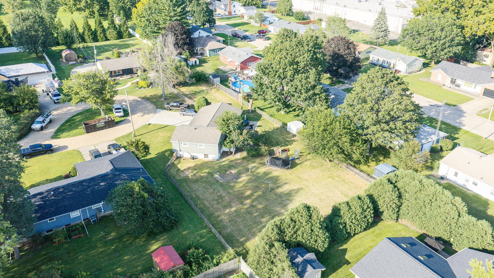 main property photo 28