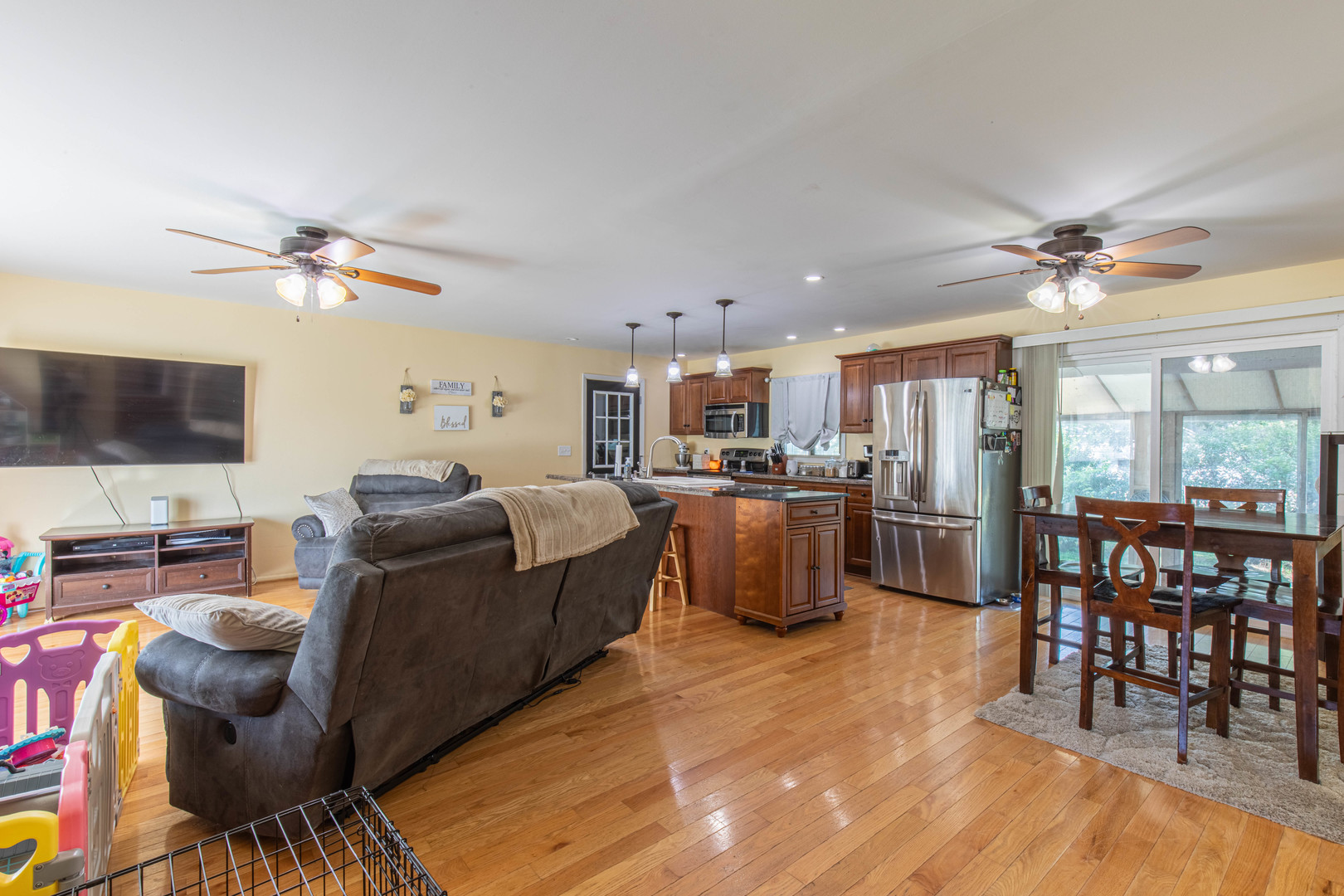 main property photo 3