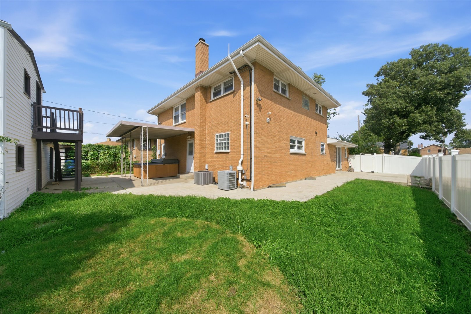 main property photo 34