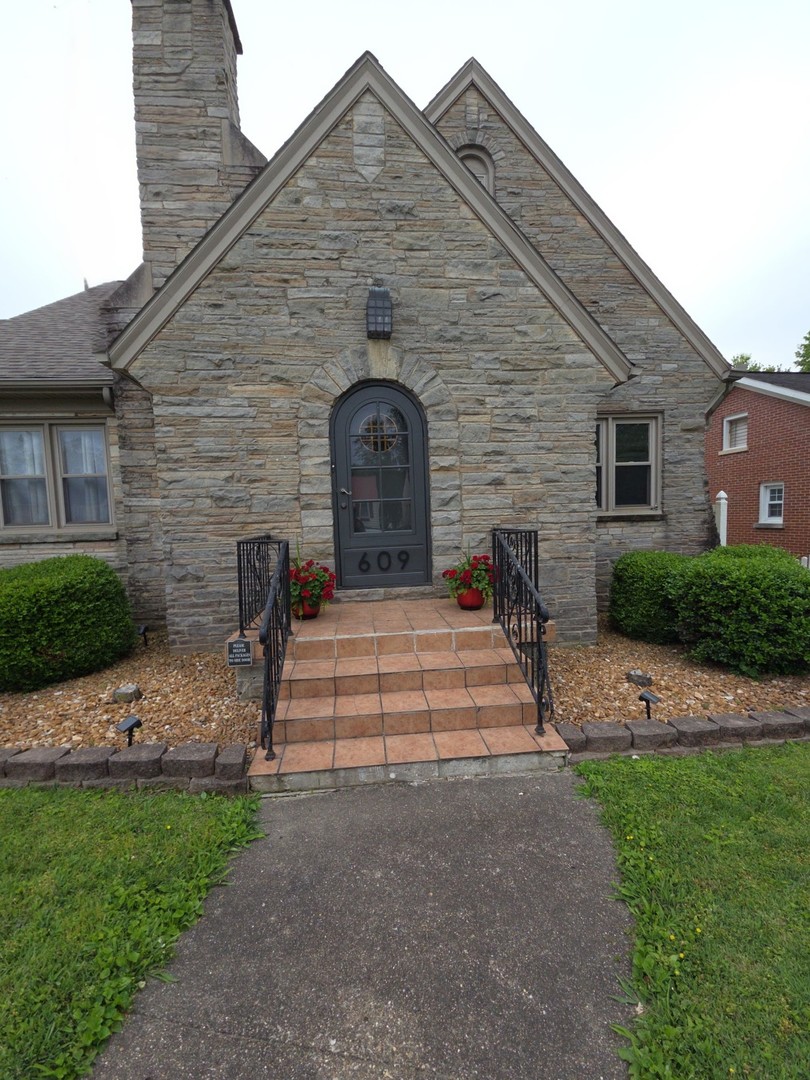 property viewer photo 3
