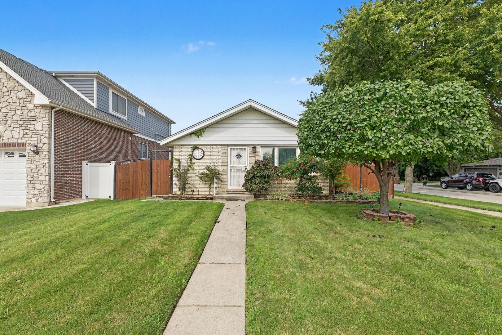 property viewer photo 1