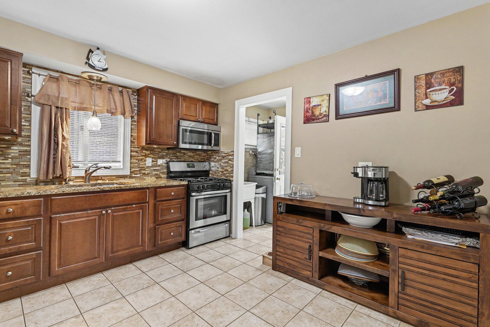 property viewer photo 6