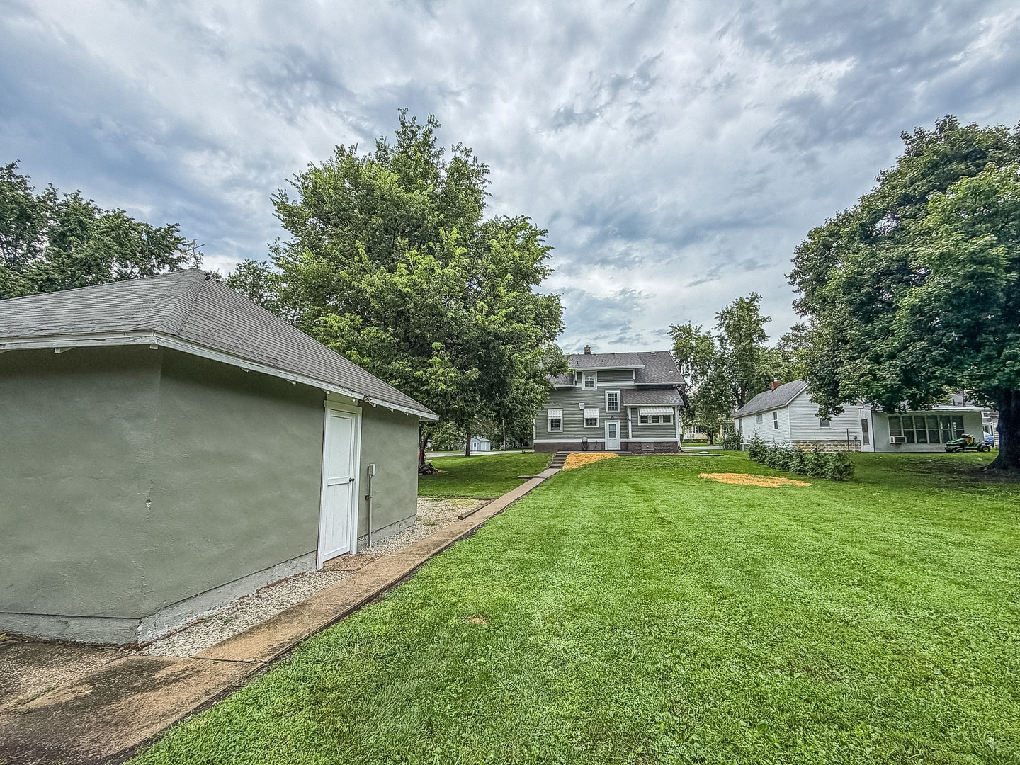 main property photo 49