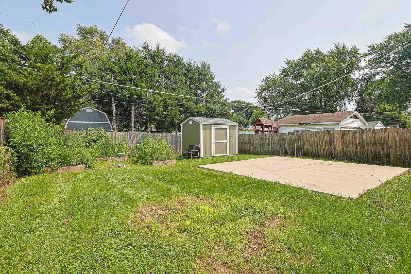 main property photo 31