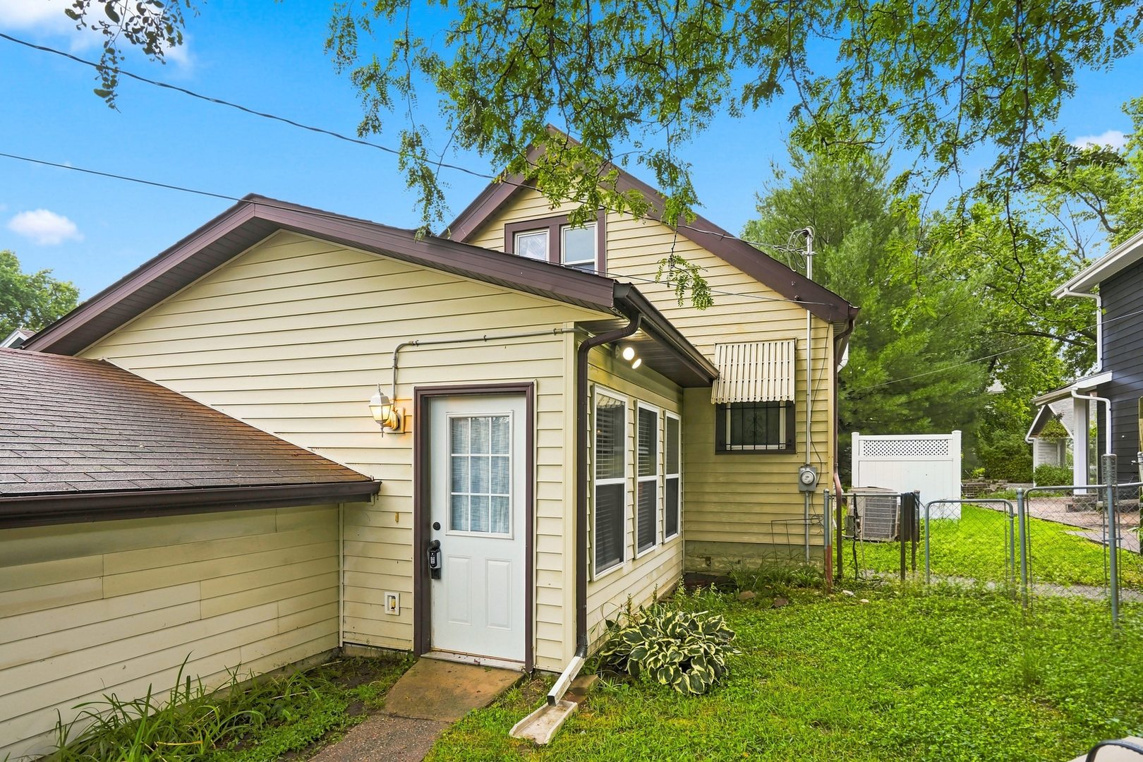 main property photo 19