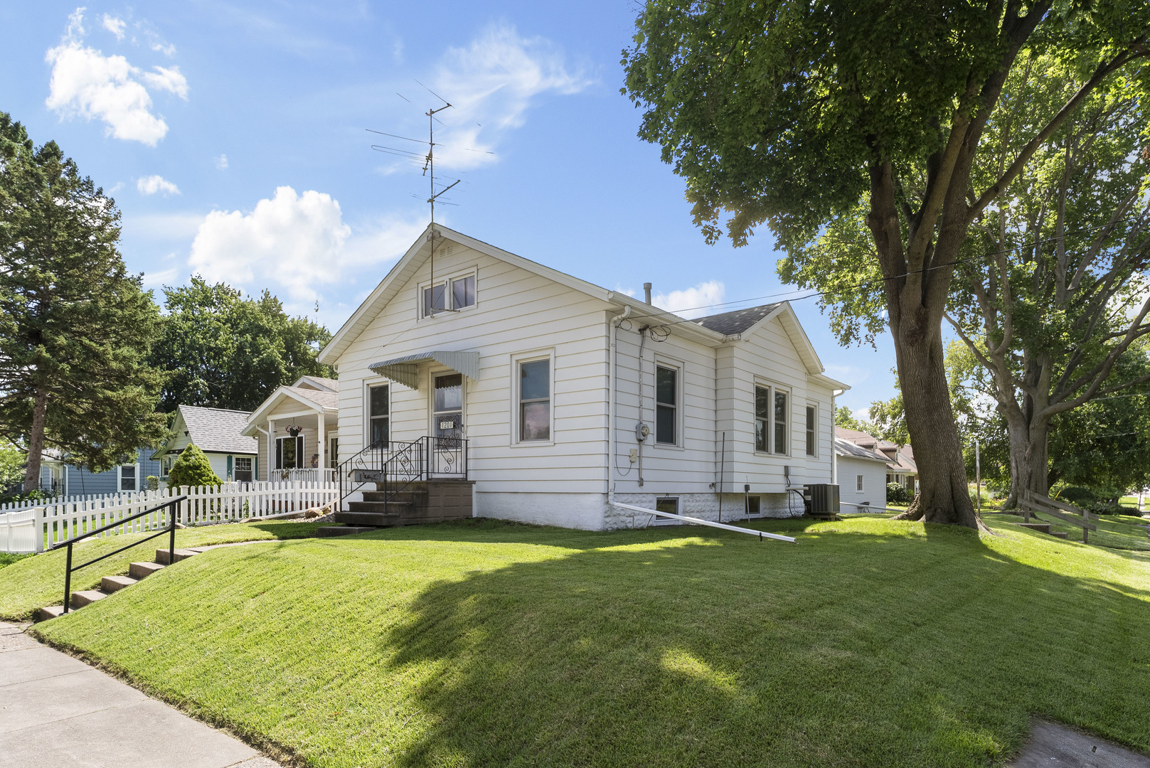 main property photo 1