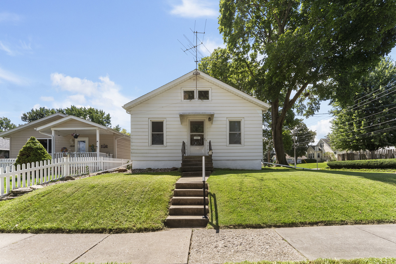 main property photo 5