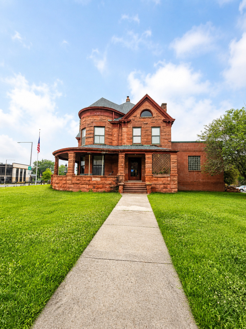 main property photo 13