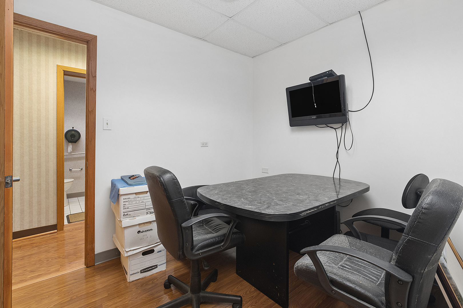 main property photo 9