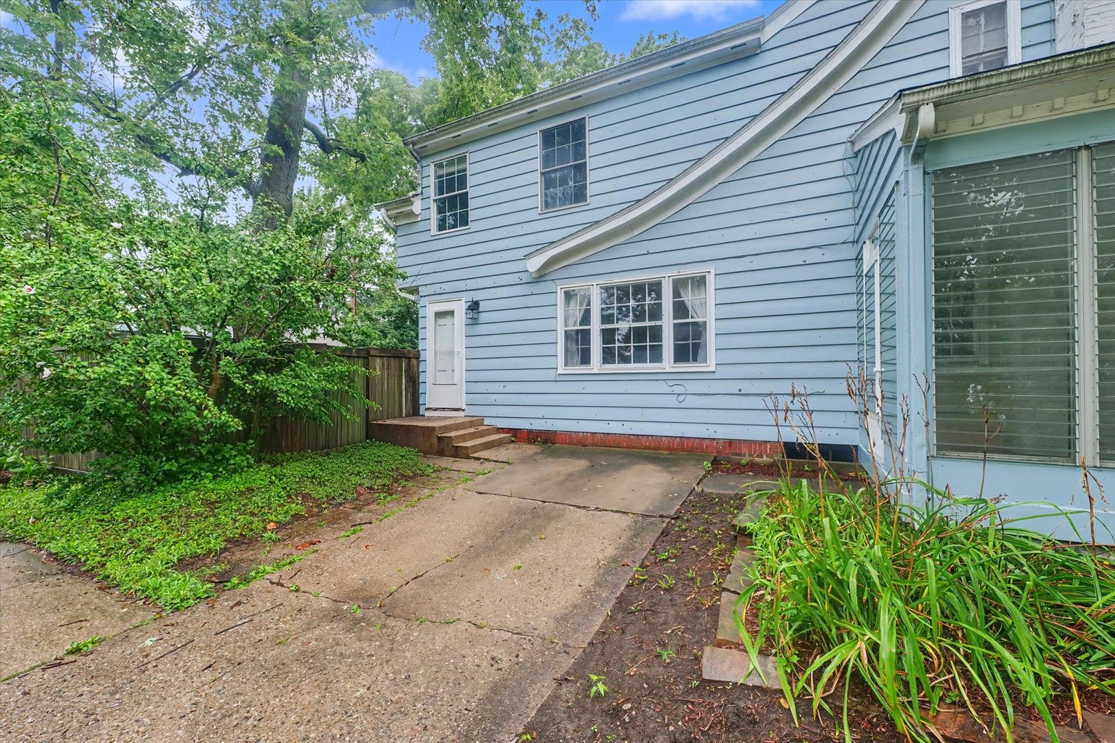 main property photo 44