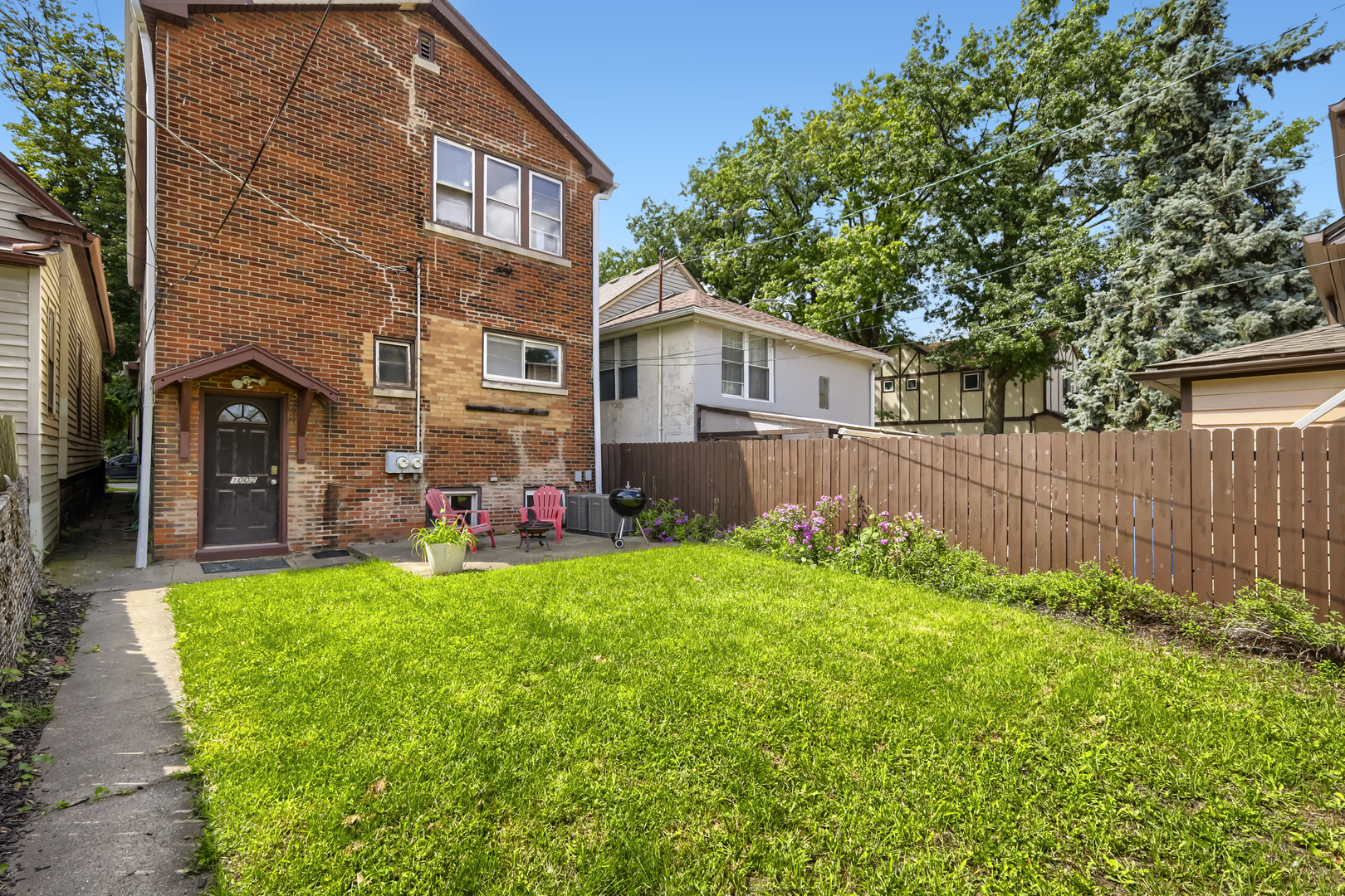 main property photo 32