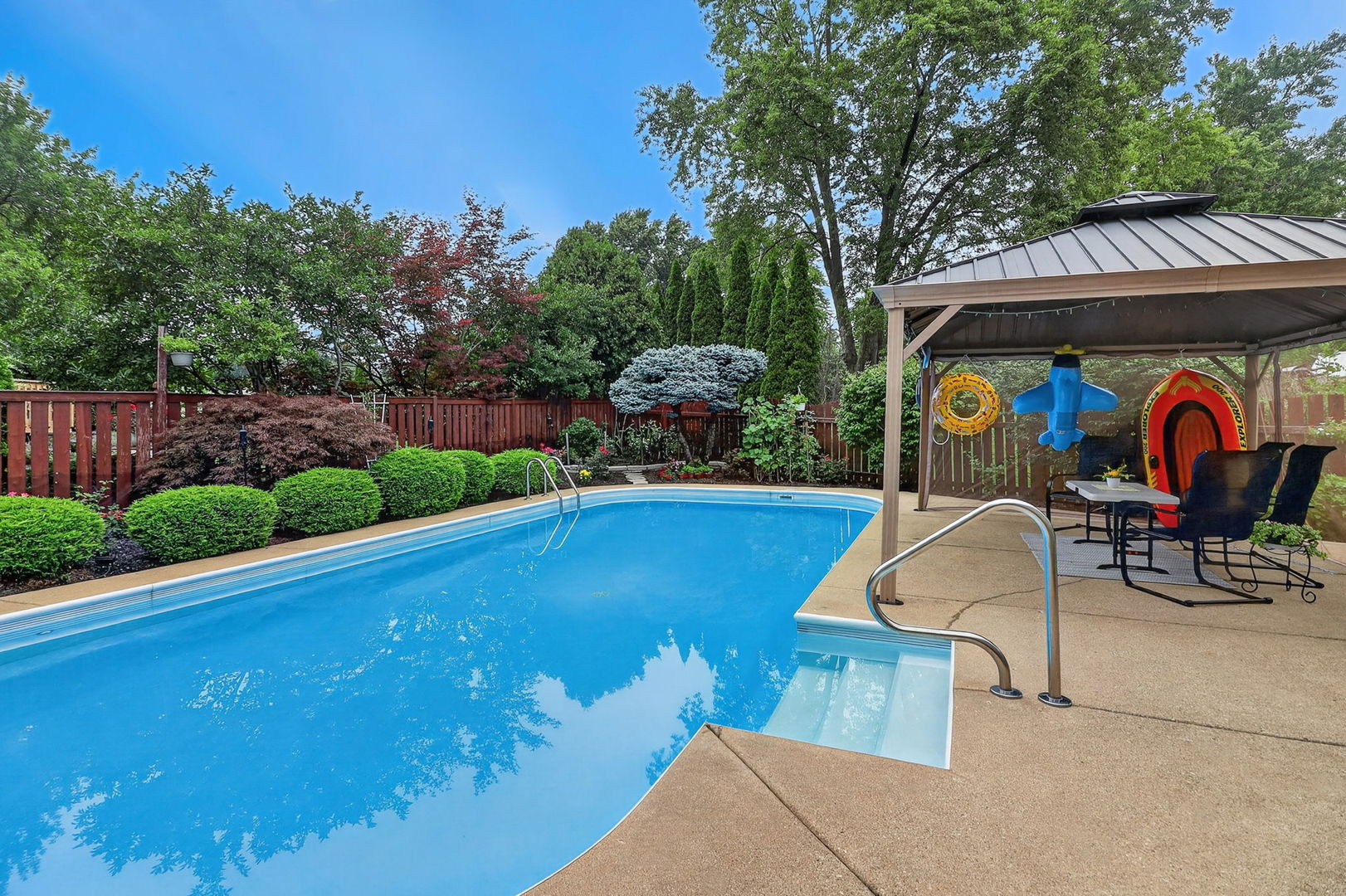 property viewer photo 27