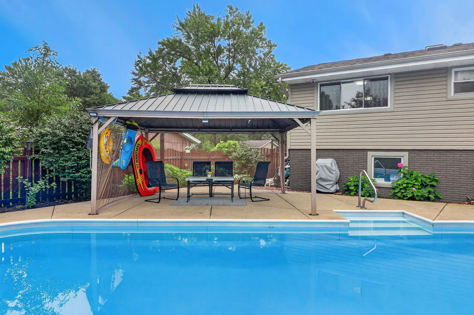 property viewer photo 28
