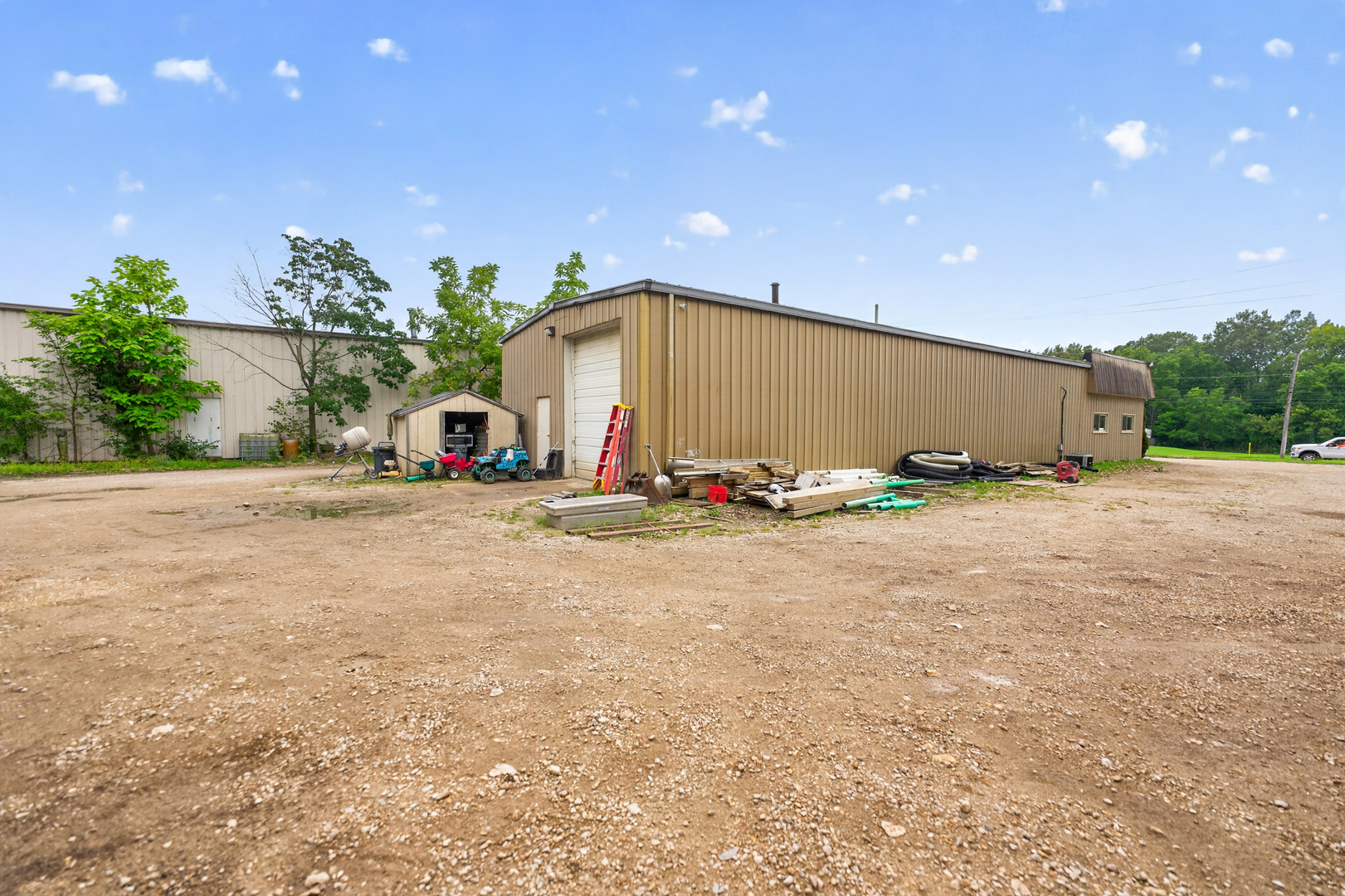 main property photo 36