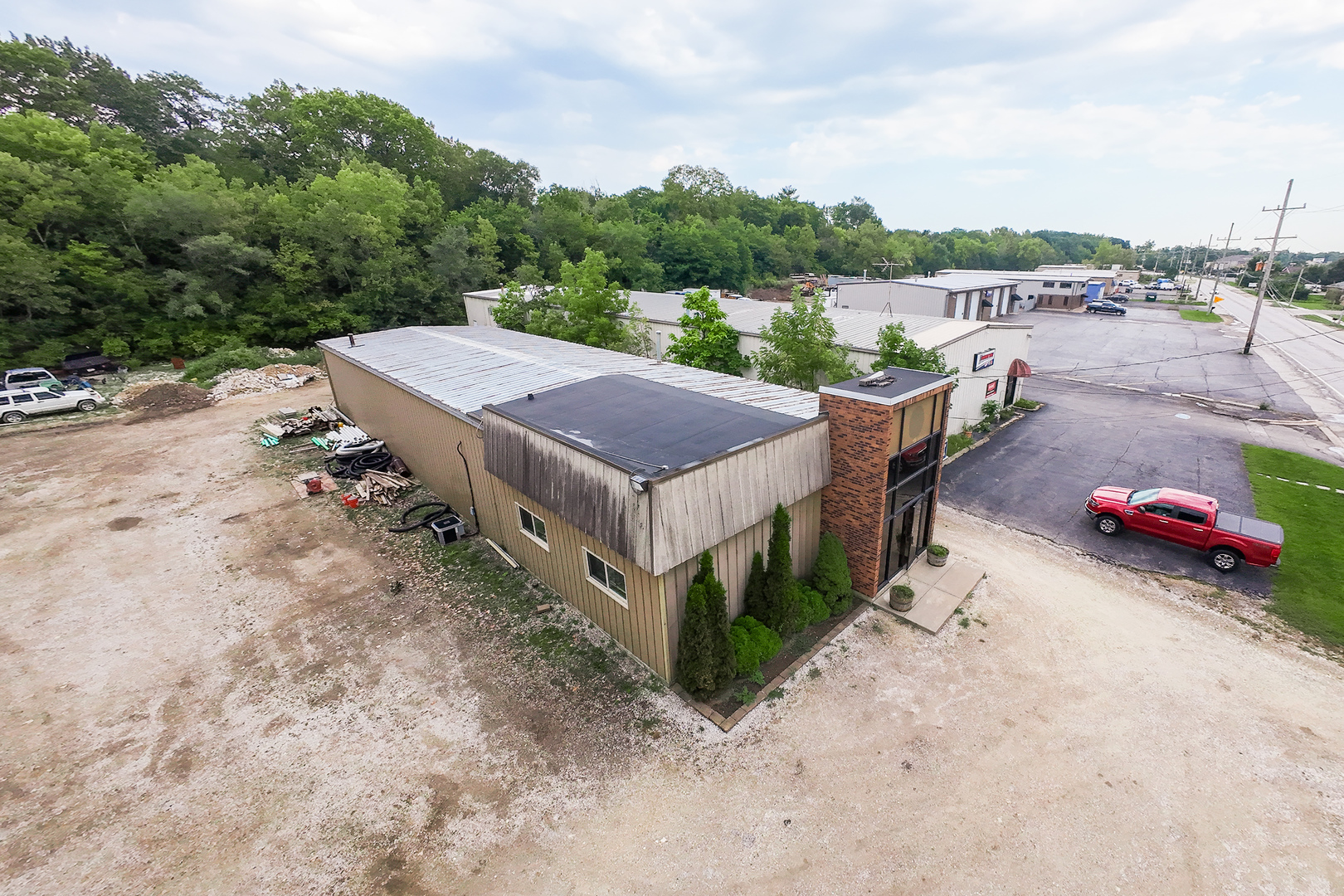 main property photo 4
