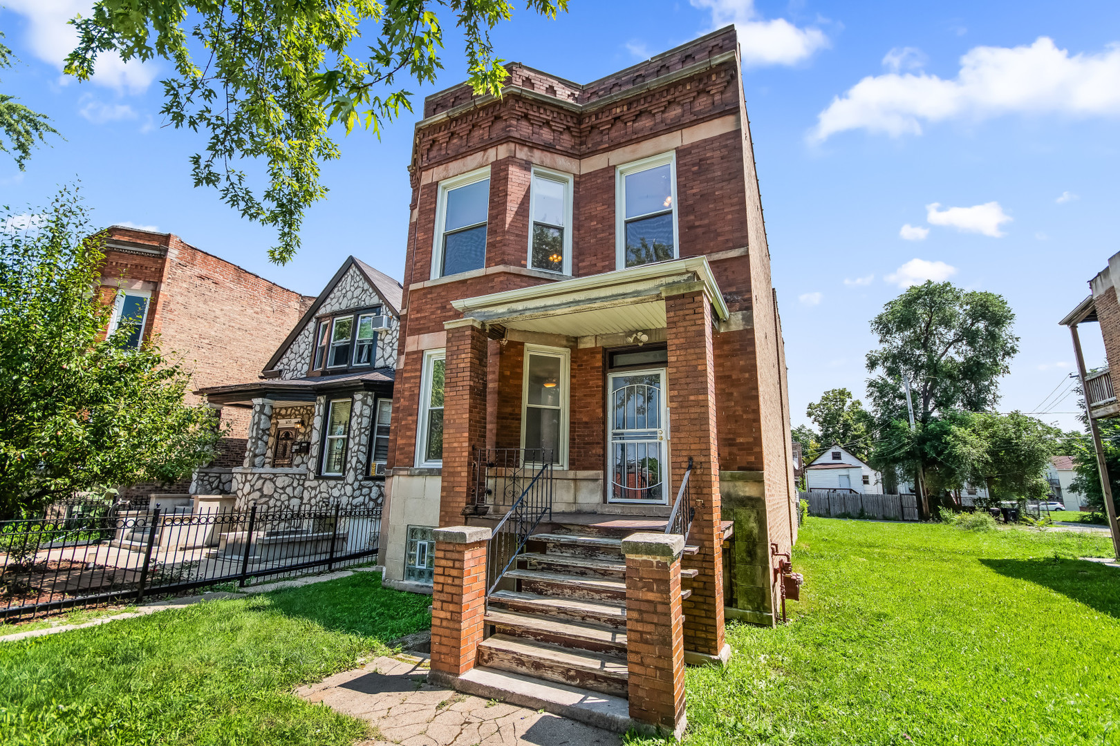 main property photo 2