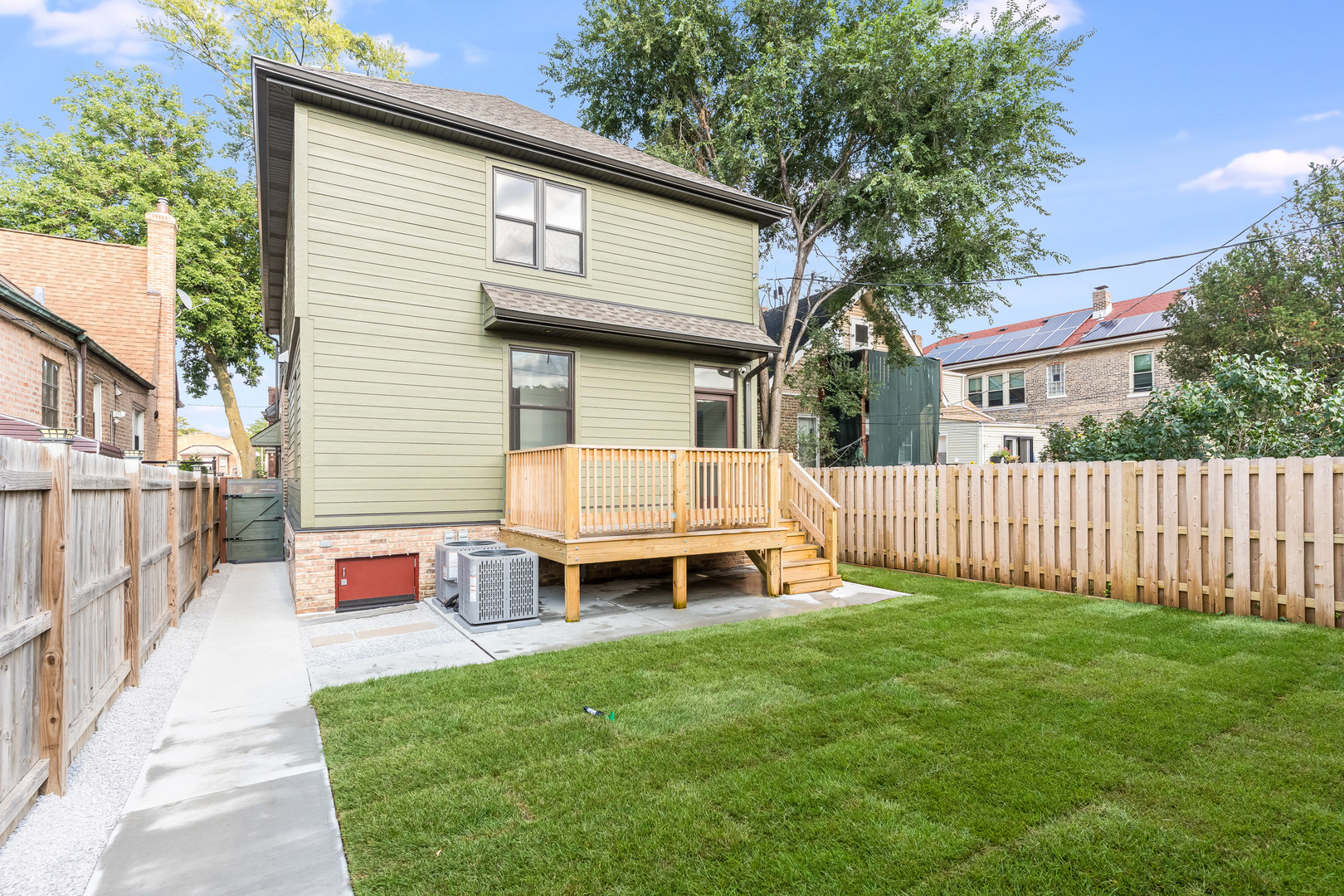 main property photo 14