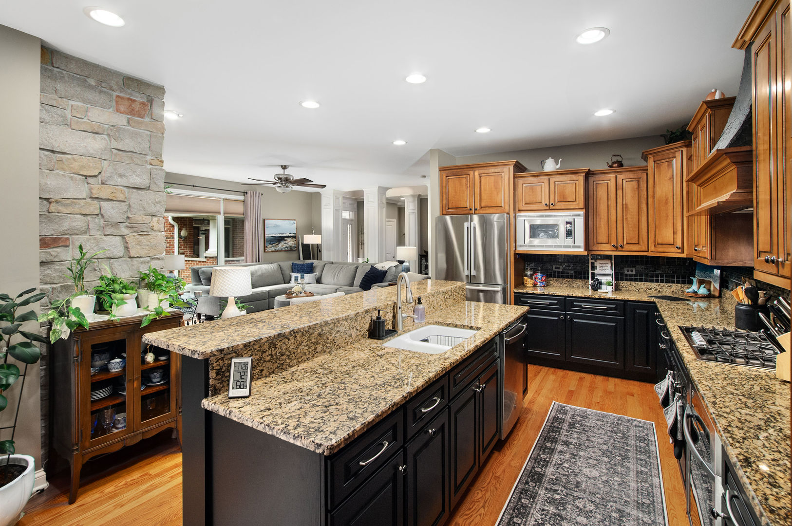 main property photo 10