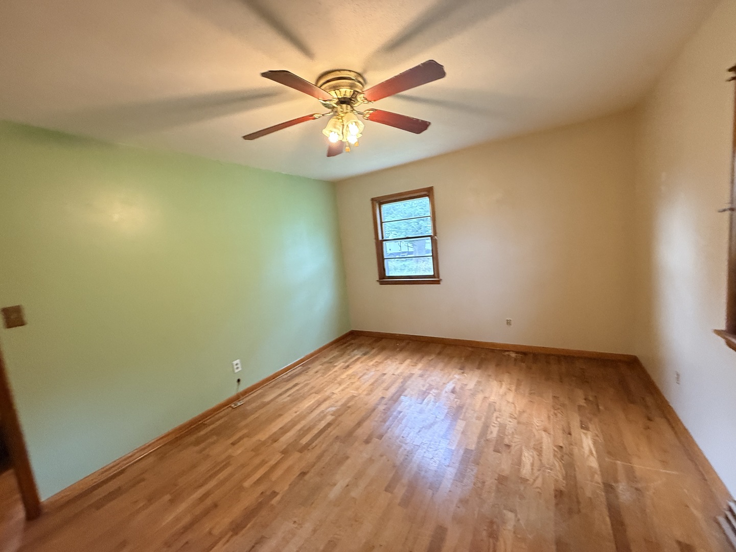 property viewer photo 10