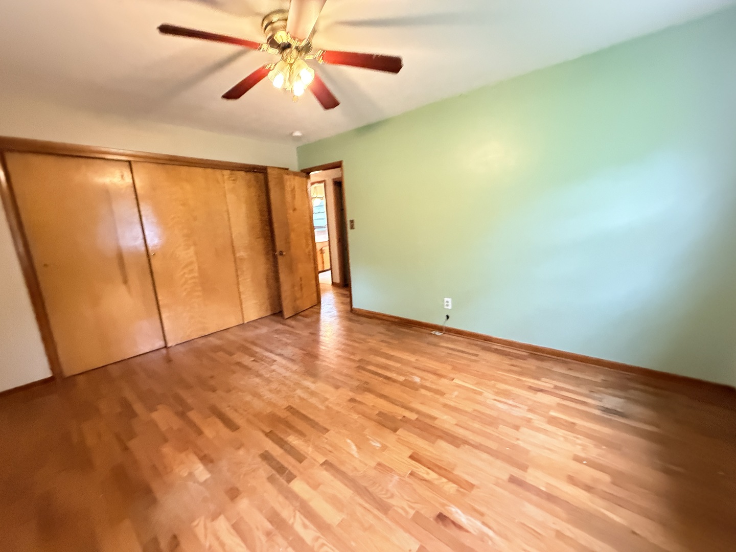 property viewer photo 13