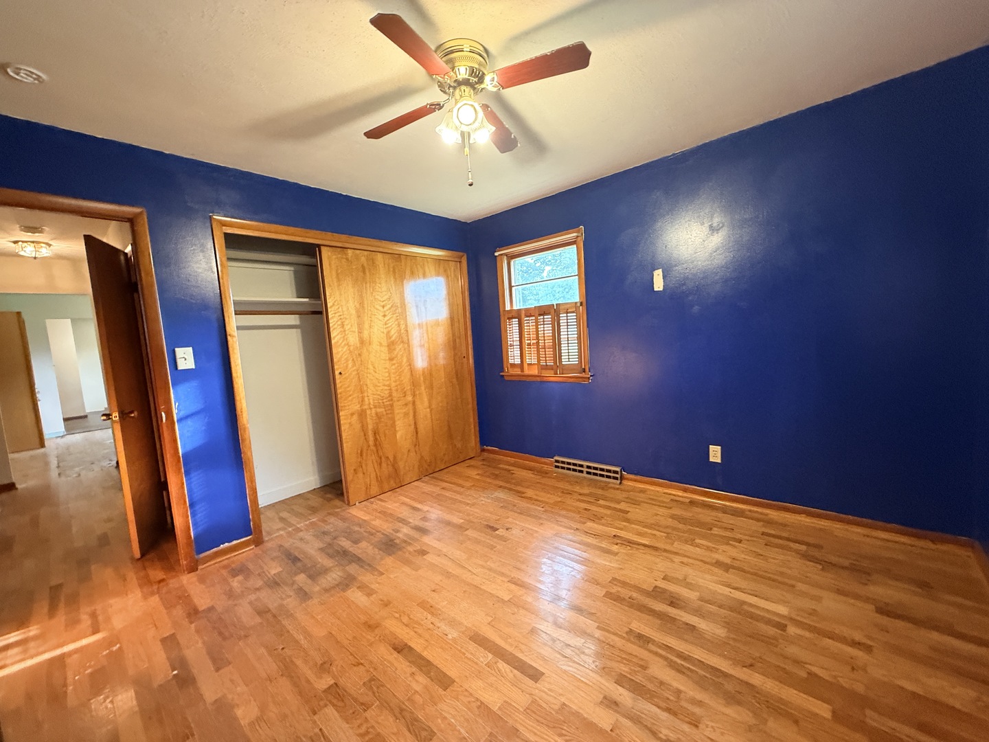 property viewer photo 7