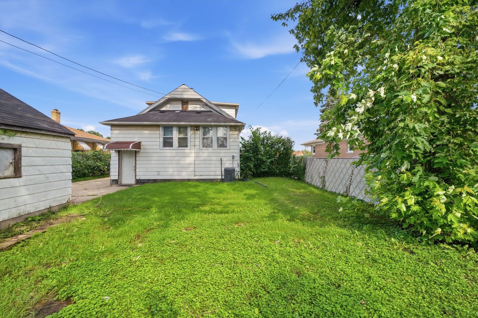 main property photo 31
