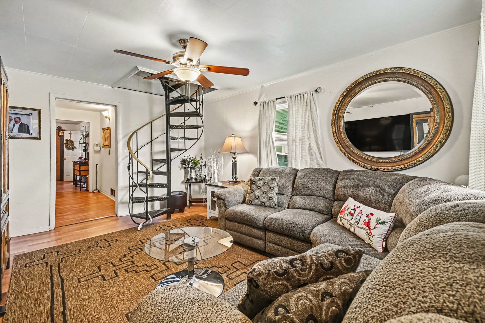main property photo 4