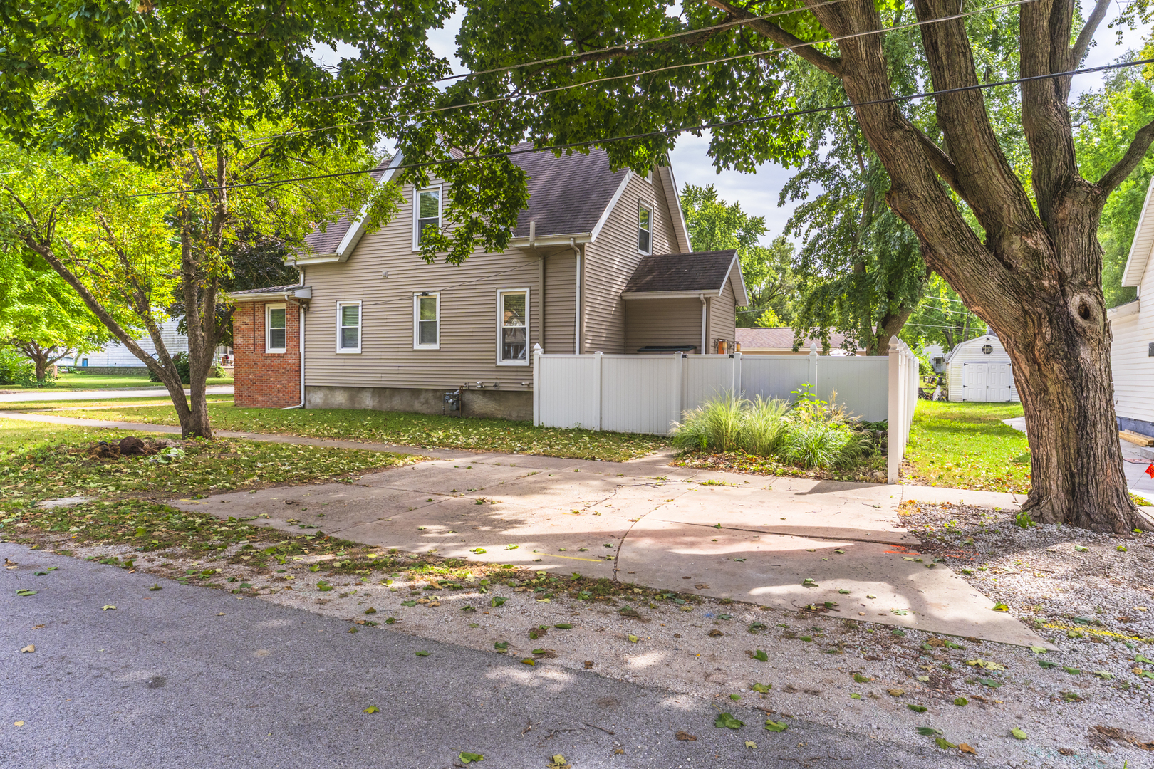 main property photo 50