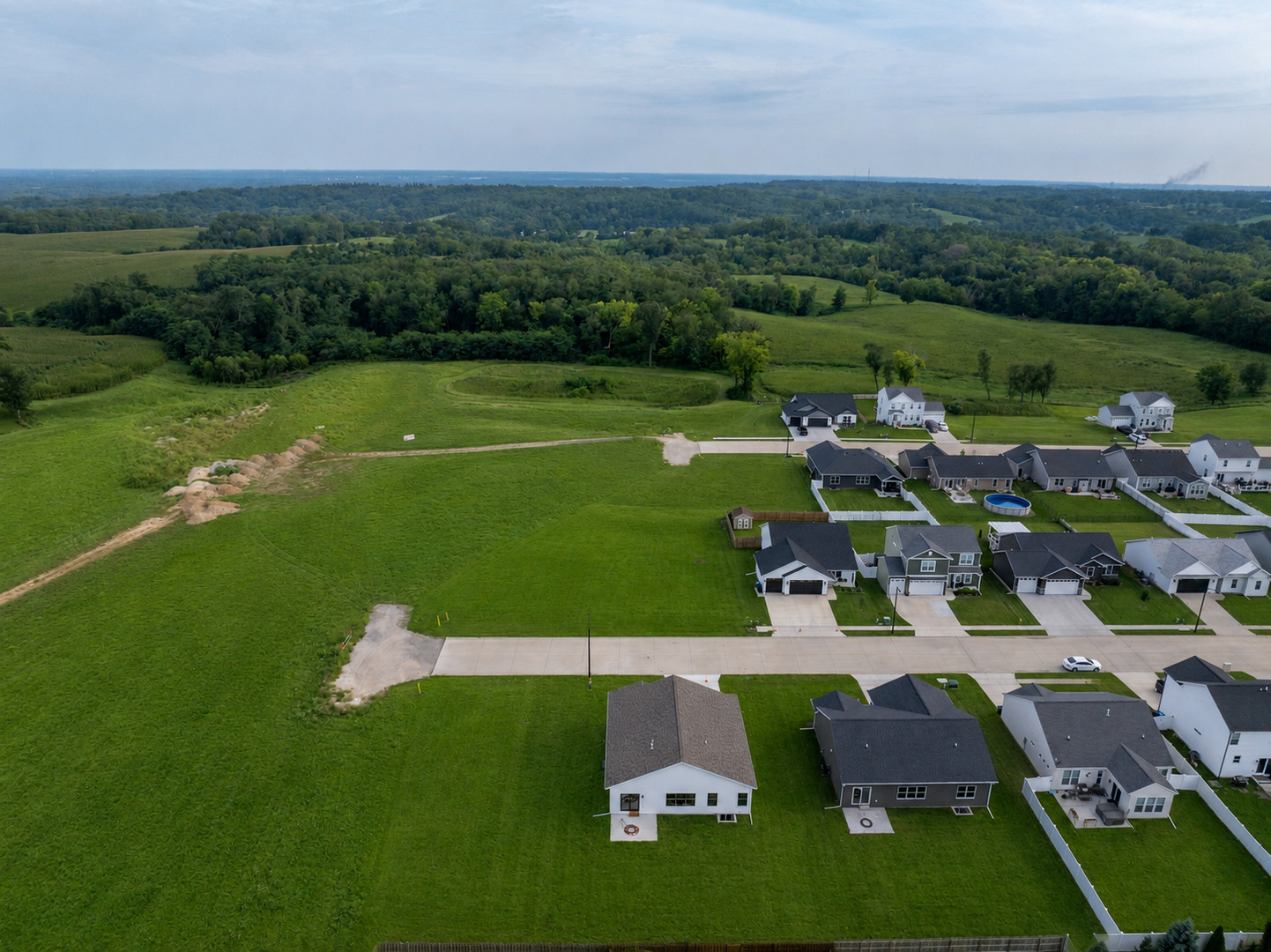main property photo 36