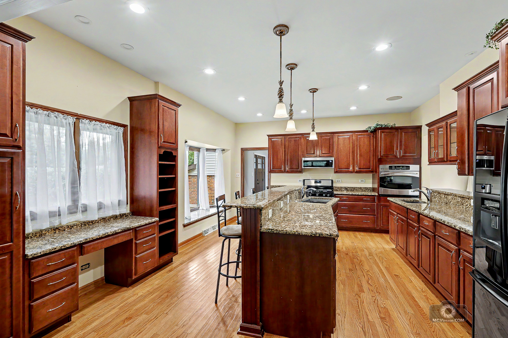 main property photo 20