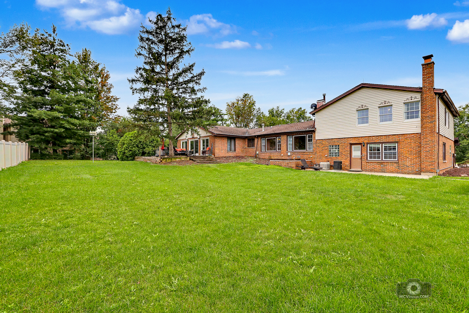main property photo 40