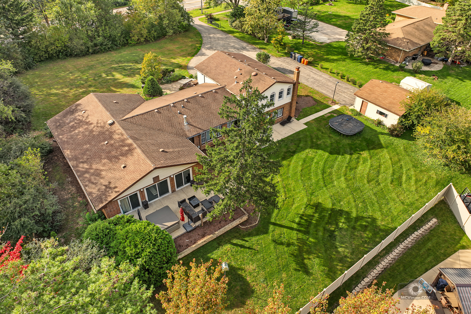 main property photo 6