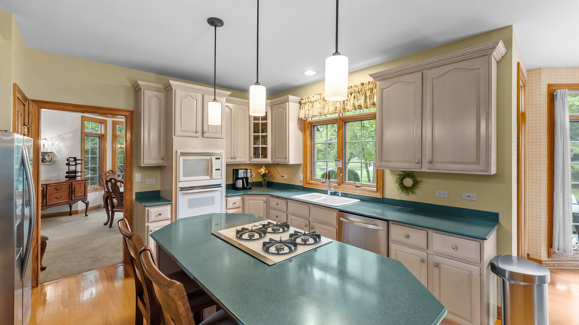 main property photo 23