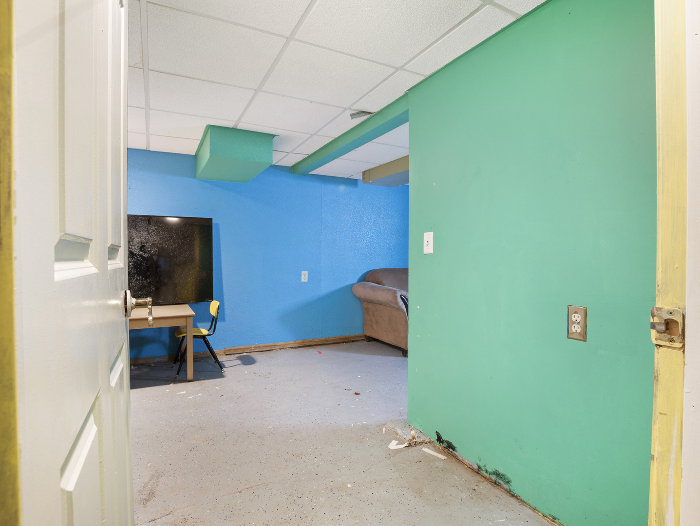 main property photo 16