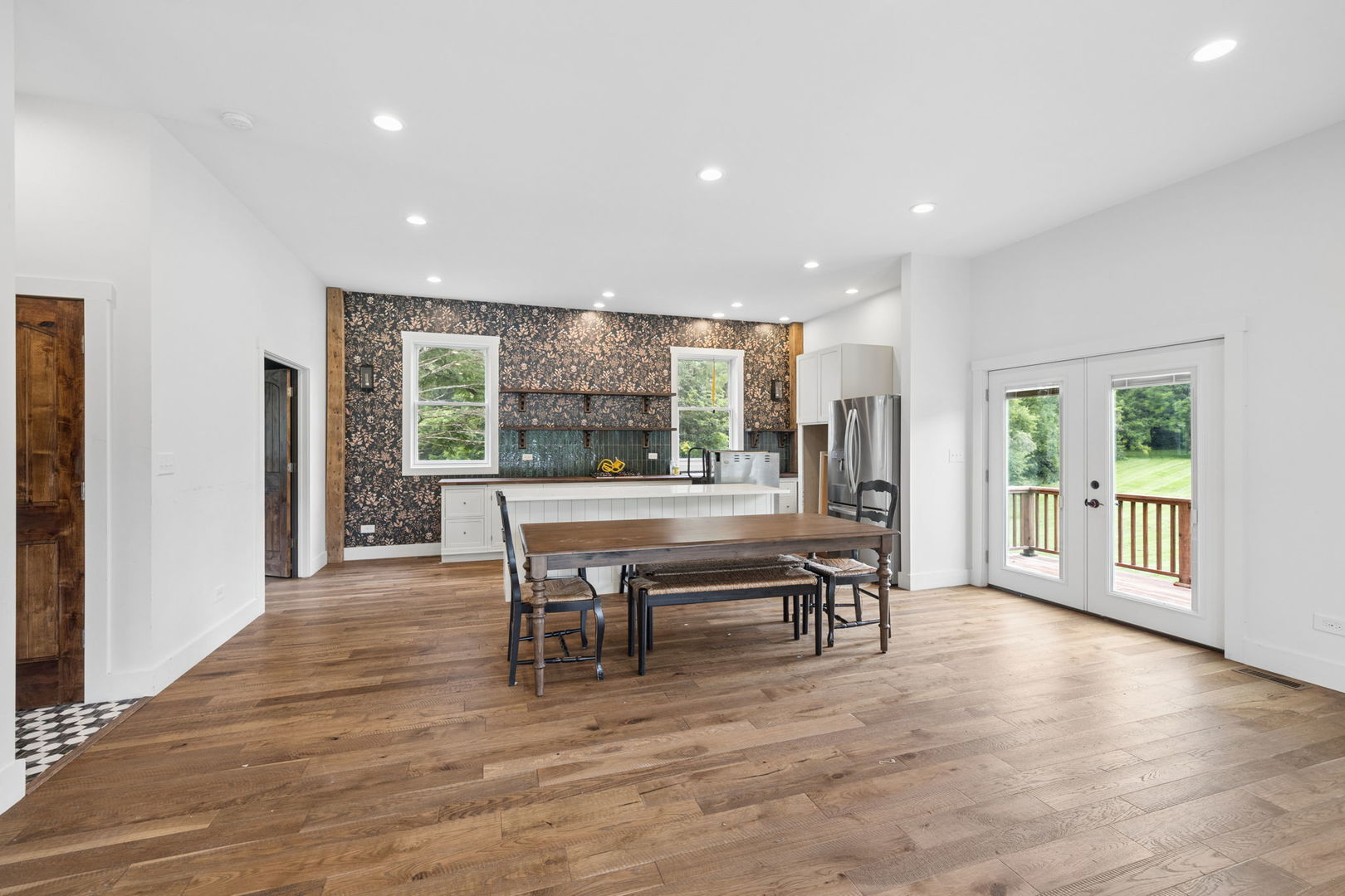 main property photo 31