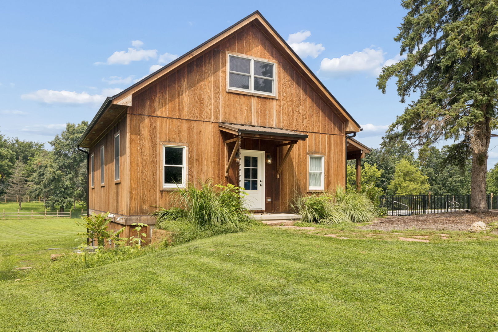 main property photo 6