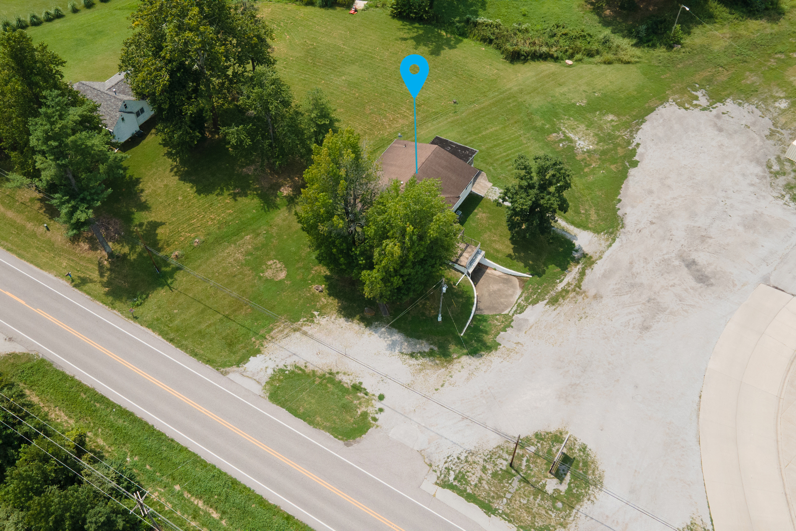 main property photo 31