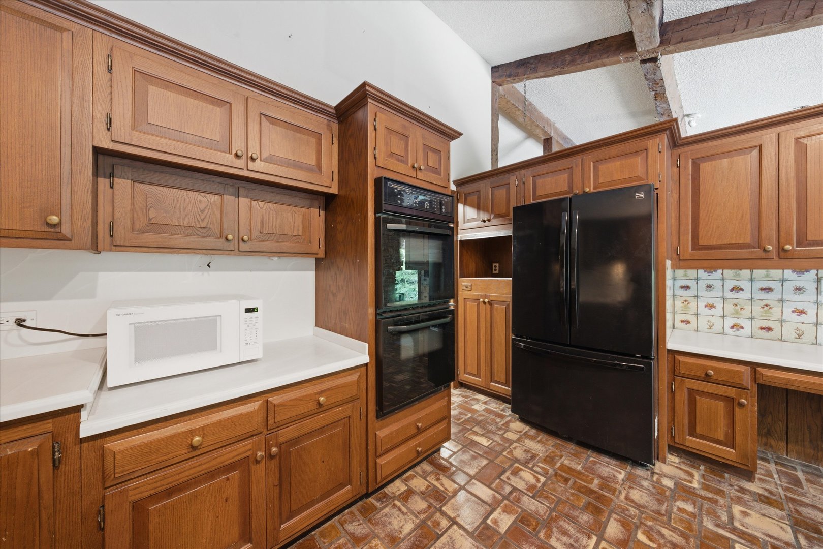 main property photo 27