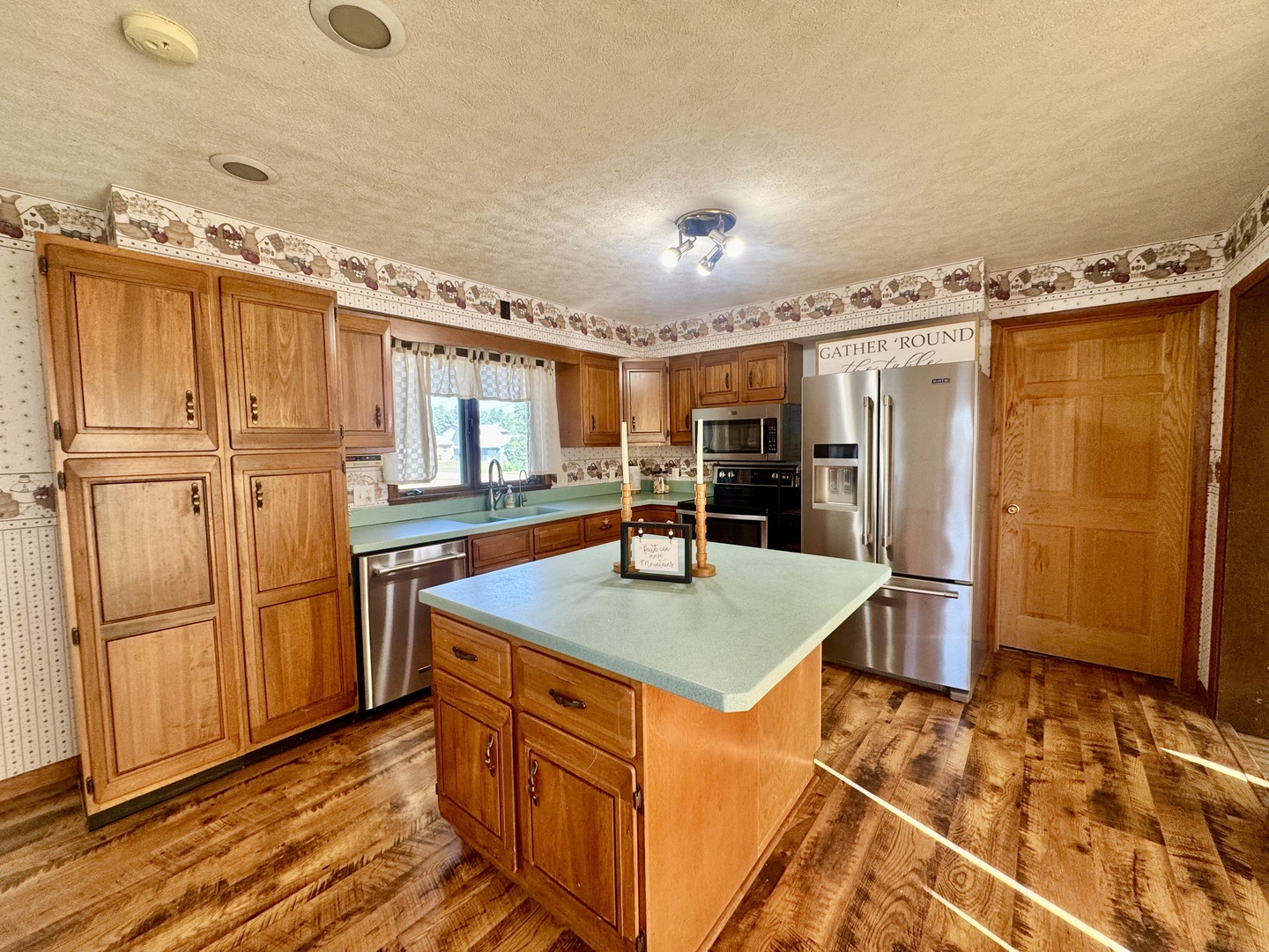 main property photo 8