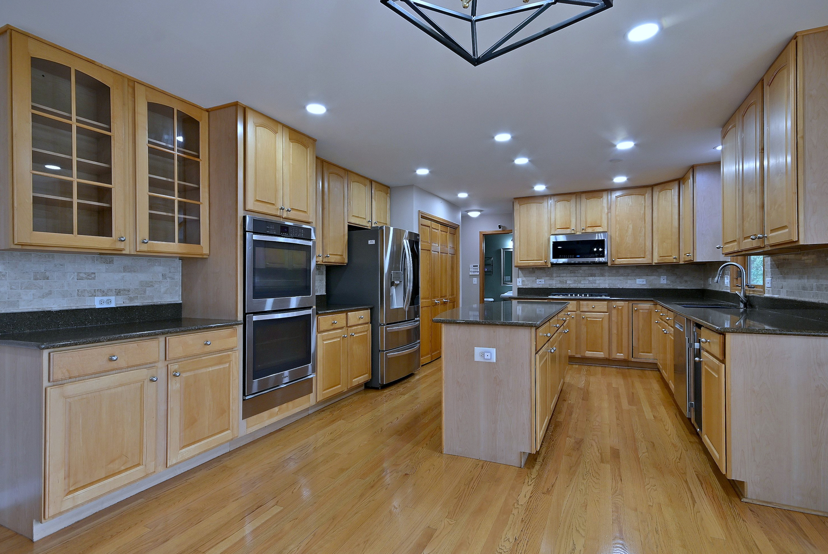 main property photo 14